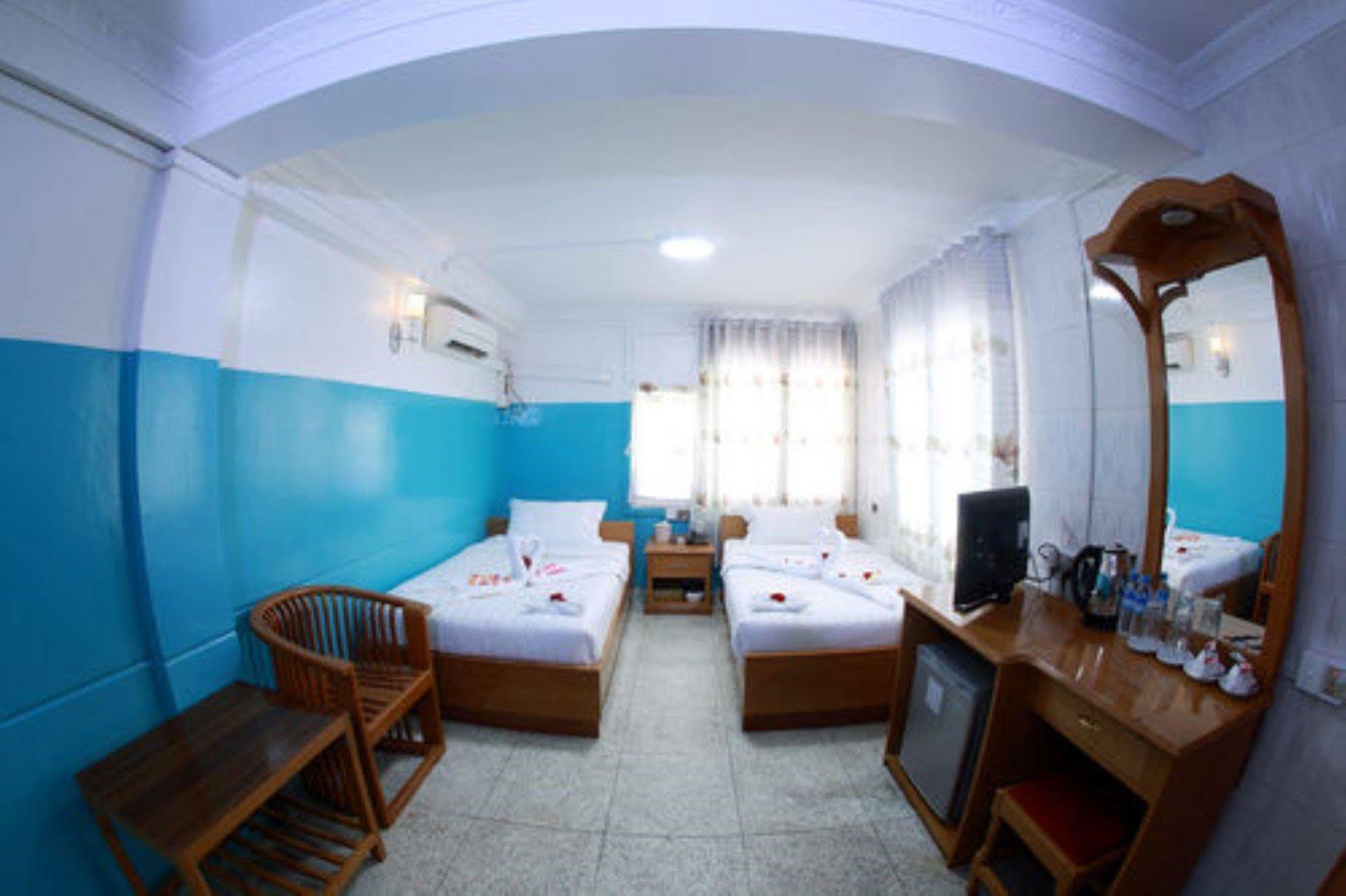 Hotel Venus Mandalay Exteriör bild